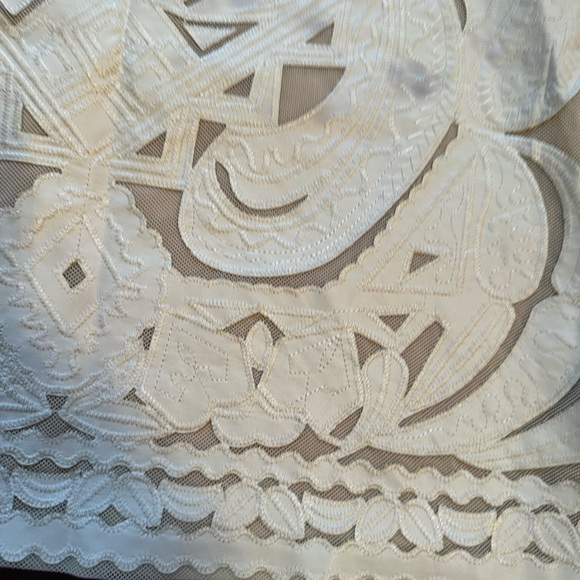 ✨BNWT✨ BEBE white gorgeous skirt size 10 - Picture 4 of 9